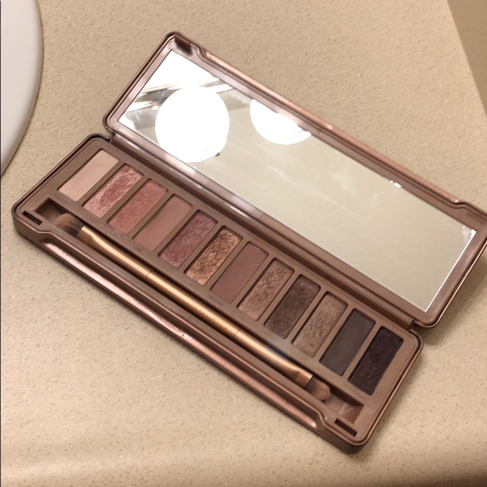Urban decay Naked 3 eyeshadow pallet
